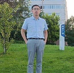 四川省有突出贡献的优秀专家